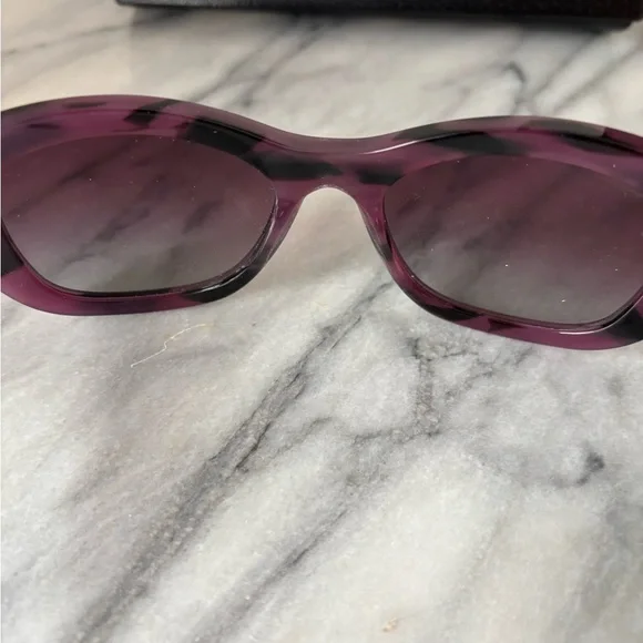 Burberry Trench BE4081 Sunglasses in Plum Marble with Dark Grey Gradient Lenses Burberry Trench BE4081 Sunglasses in Plum Marble with Dark  main image 2